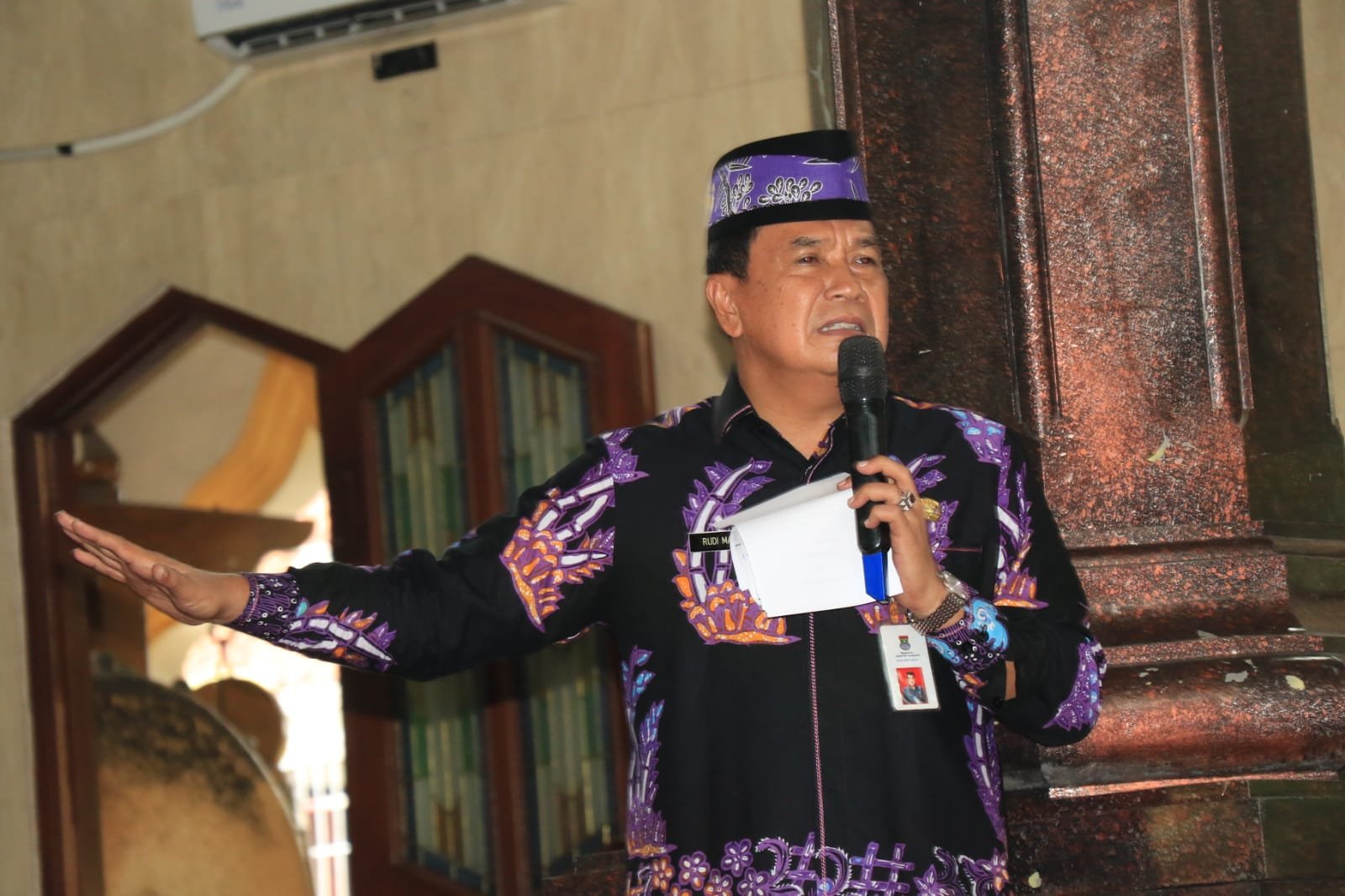 Takmir Ramadan, Sekda Rudi Maesyal Ajak Warga Tingkatkan Amalan Al-Qur’an Sekretaris Daerah Pemkab Tangerang Moch.Maesyal Rasyid pada acara Takmir Ramadan di Cikupa. FOTO: Dokumen Humas Pemkab Tangerang