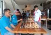 Adu Strategi di Noboru Coffee: Fide Master Reynard Kristopher Tantang Peserta di Fun Catur Simultan